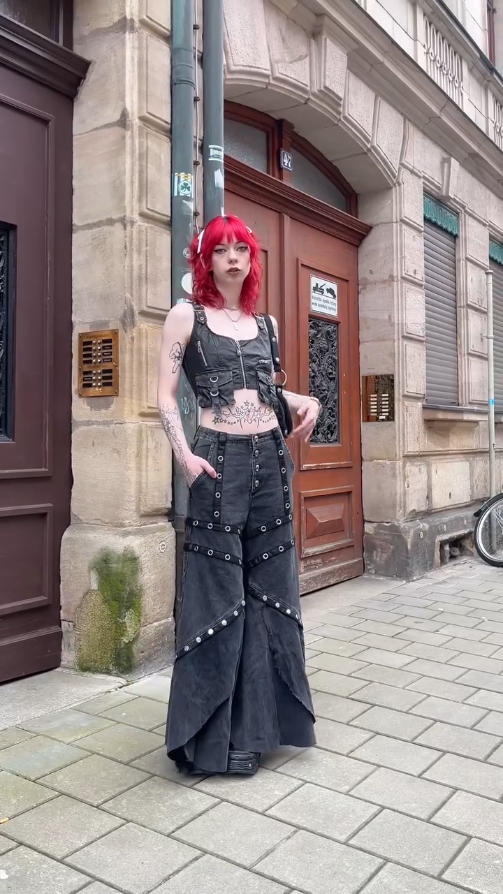 Tokyo Underground' Gothic Black Women Half skirts With